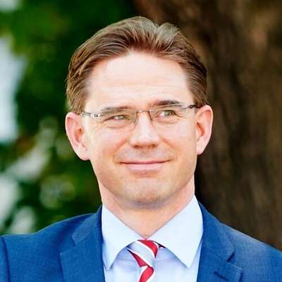 یریکی کاتاینن: سیاست‌مدار فنلاندی و نایب‌‌رئیس کمیسیون اروپا